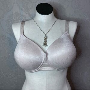 Wacoal Bra 853307 no underwire condition lightly lined